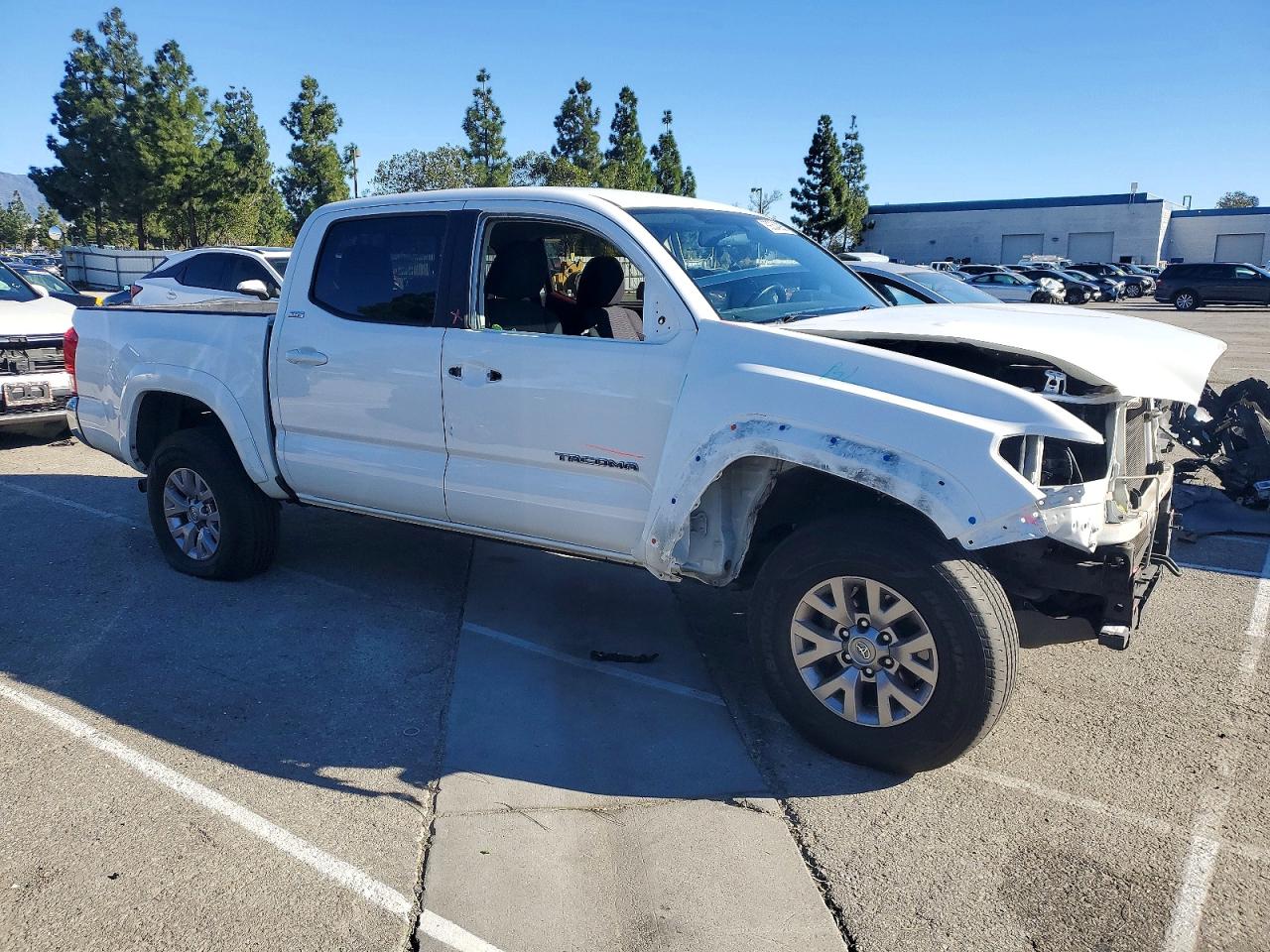 2017 TOYOTA TACOMA DOUBLE CAB photo 7