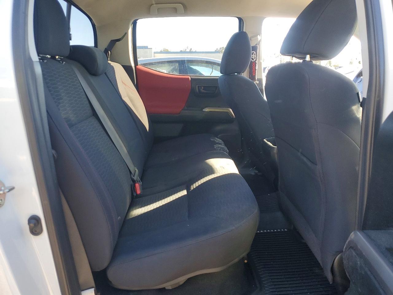2017 TOYOTA TACOMA DOUBLE CAB photo 19