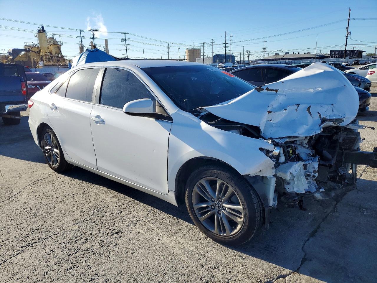 2017 TOYOTA CAMRY photo 4