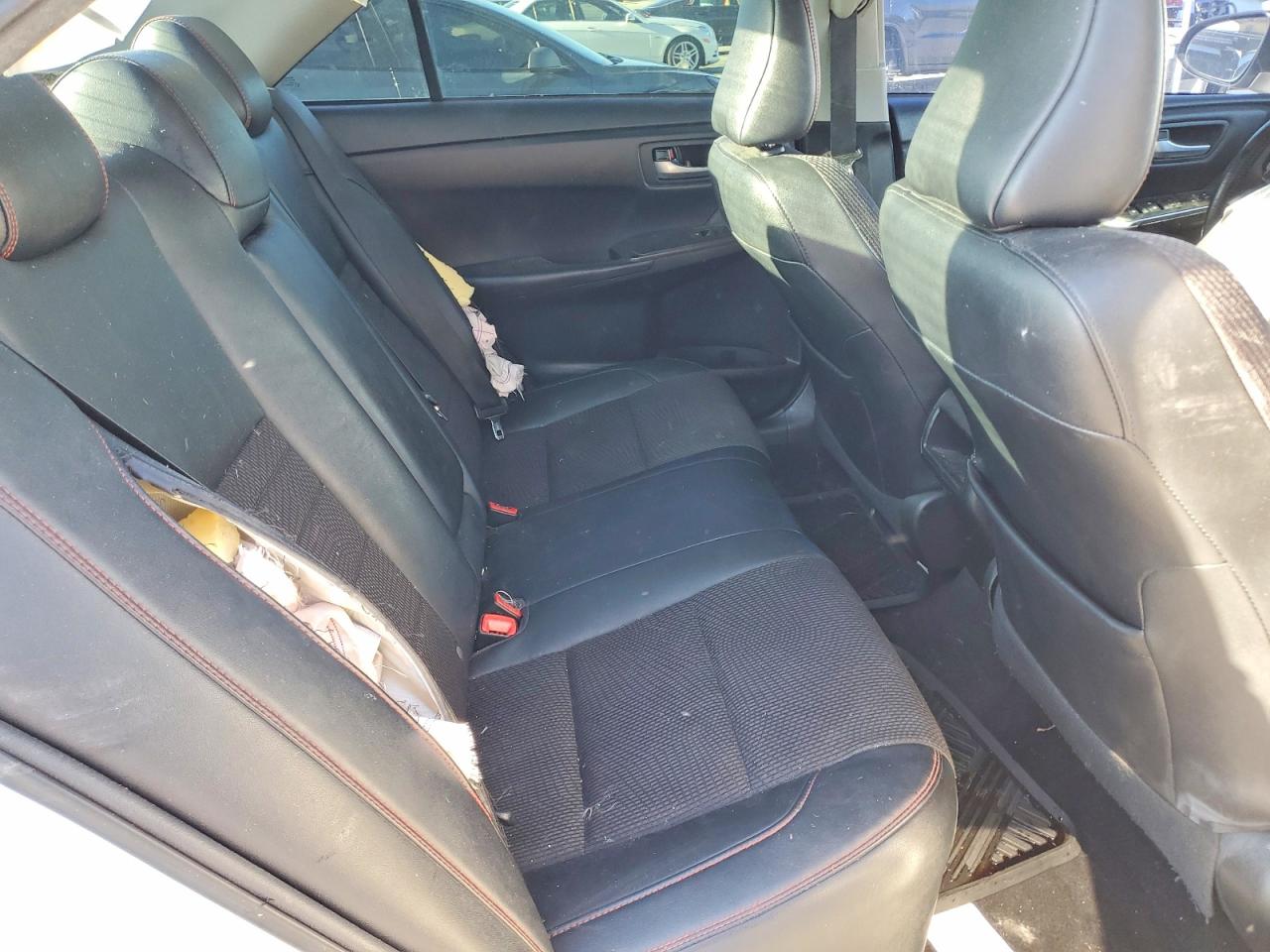 2017 TOYOTA CAMRY photo 10