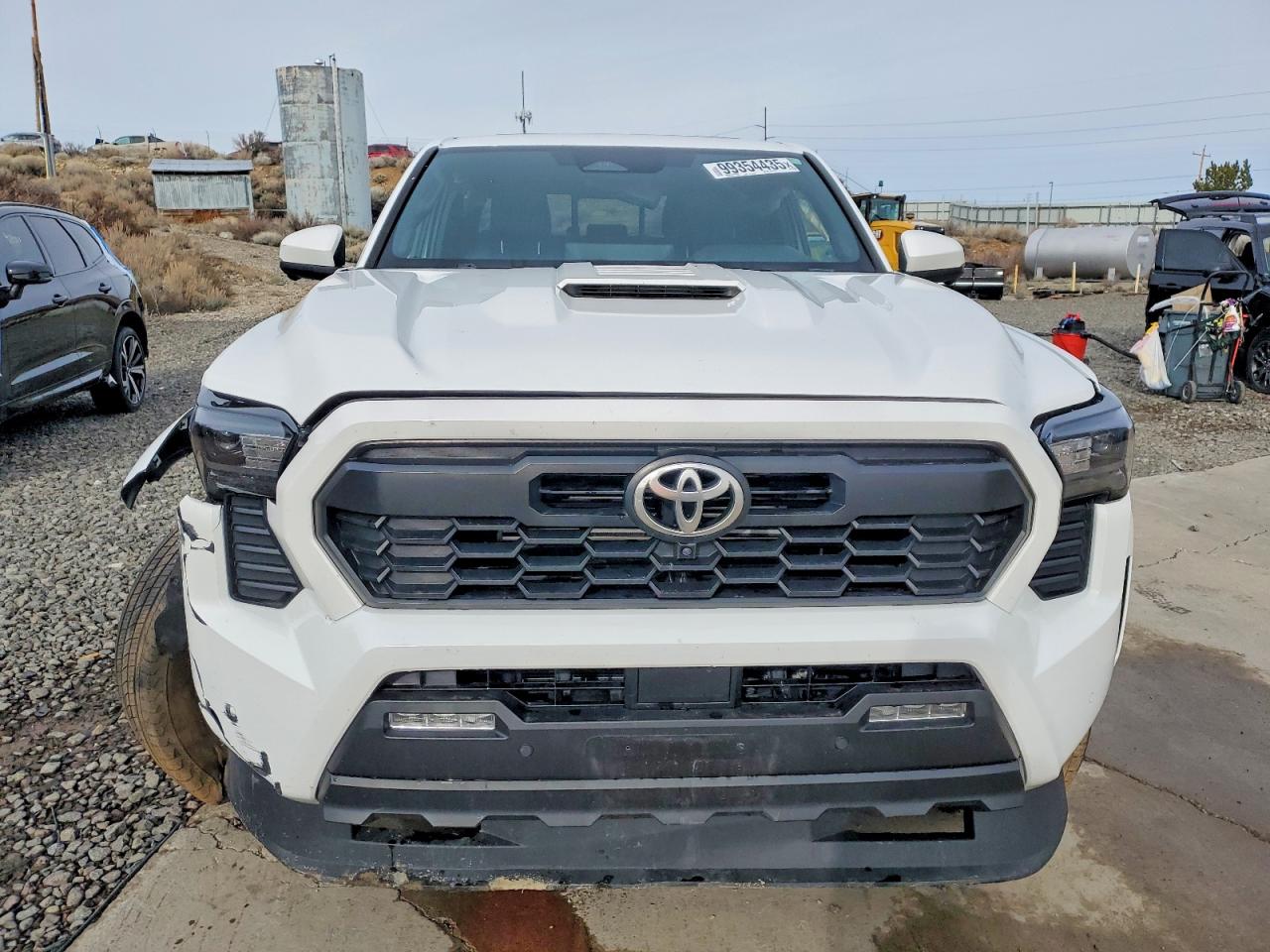 2024 TOYOTA TACOMA photo 5