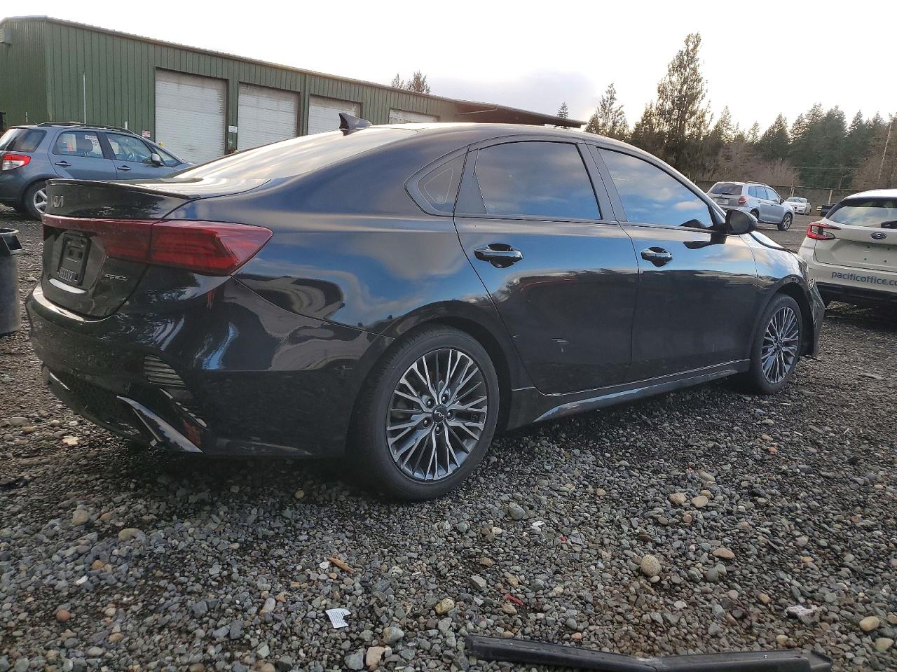 2023 KIA FORTE GT-LINE photo 3