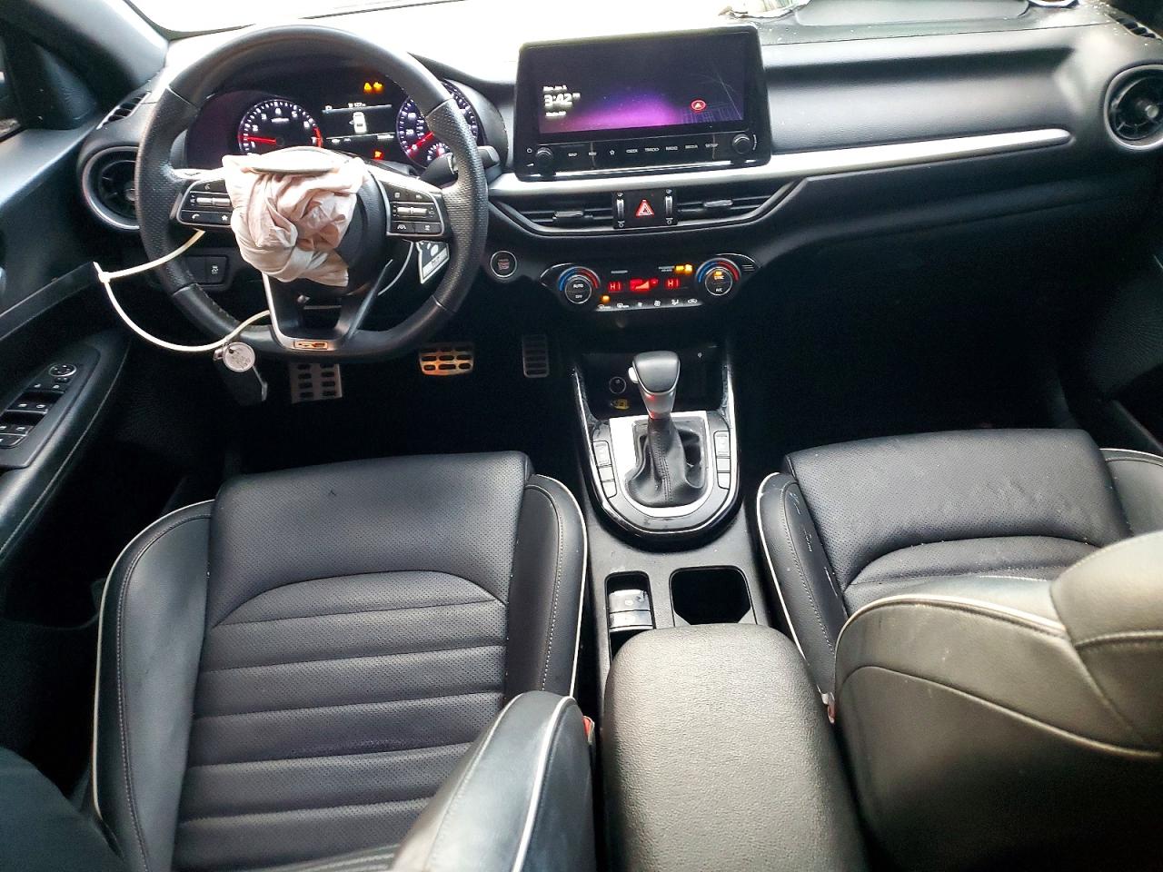 2023 KIA FORTE GT-LINE photo 8