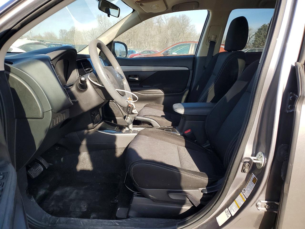 2018 MITSUBISHI OUTLANDER ES photo 13