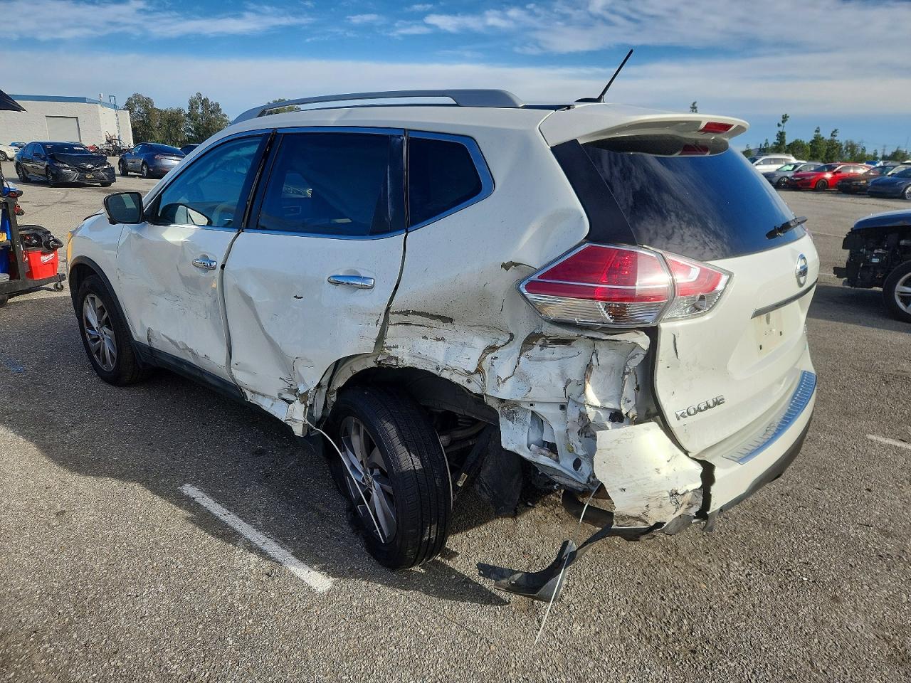 2014 NISSAN ROGUE S photo 2