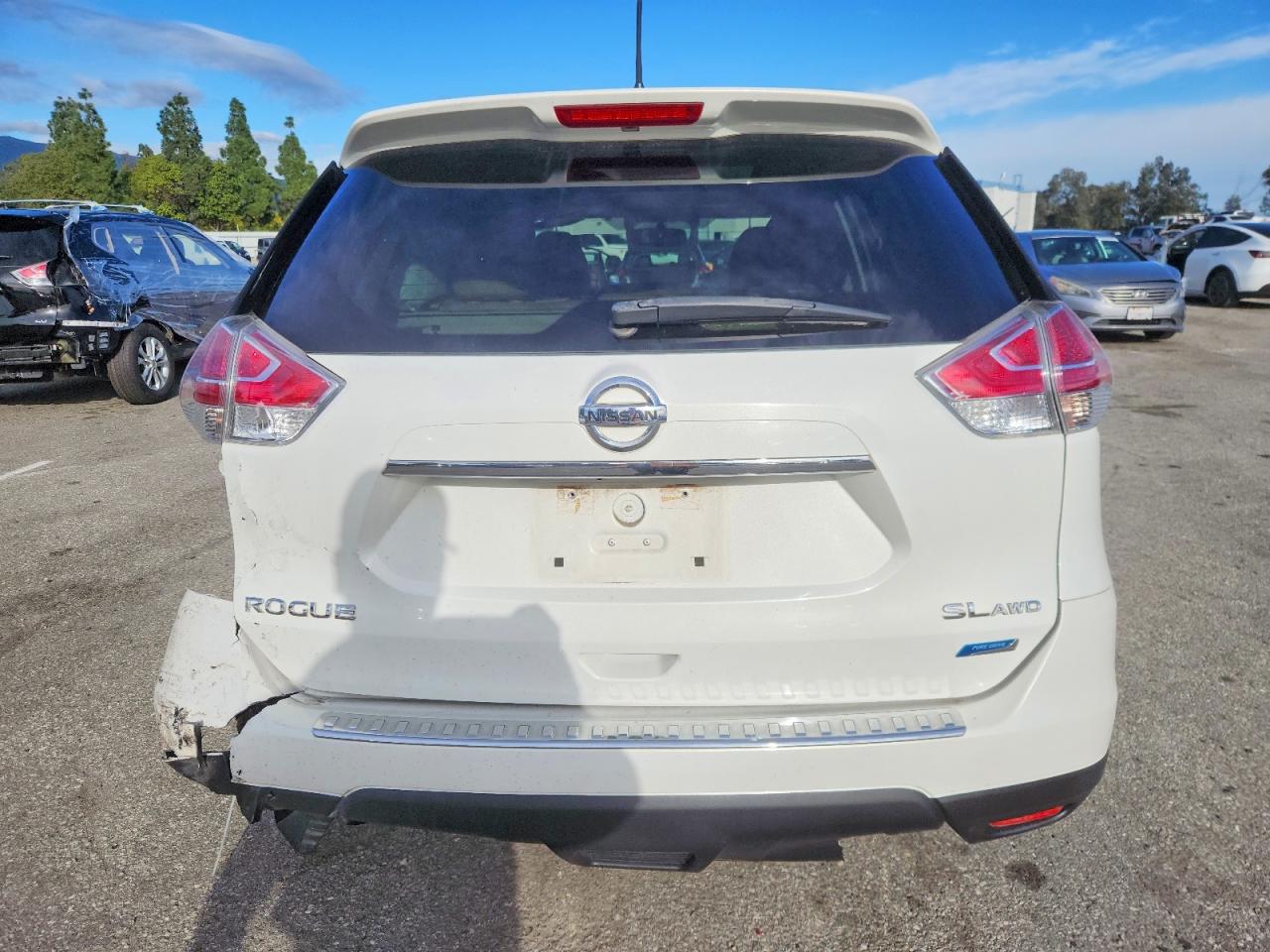 2014 NISSAN ROGUE S photo 6