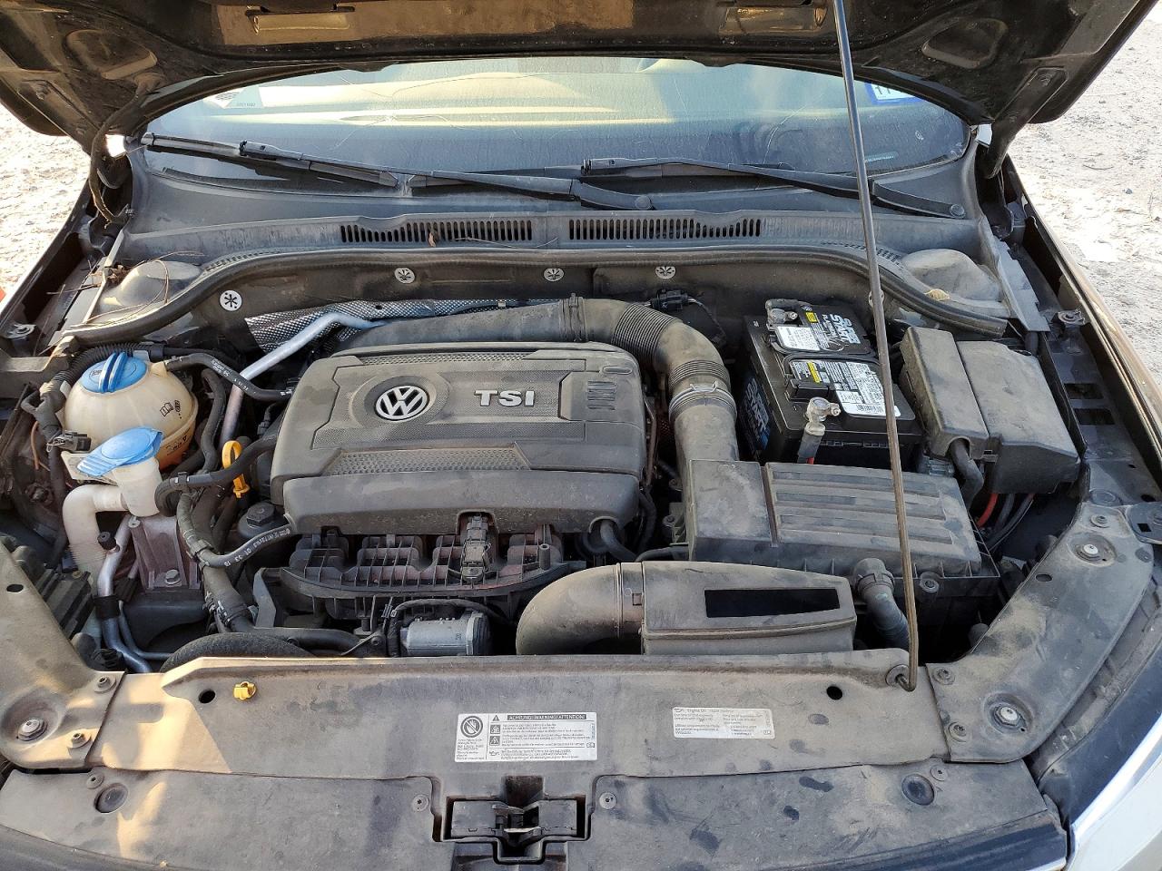 2016 VOLKSWAGEN JETTA SPORT photo 11