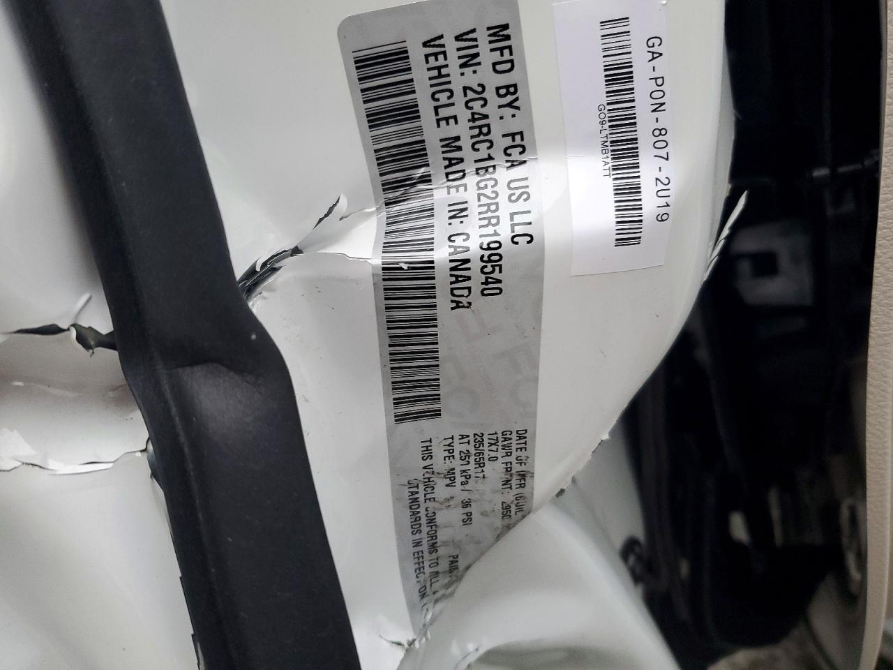 2024 CHRYSLER PACIFICA TOURING L photo 13