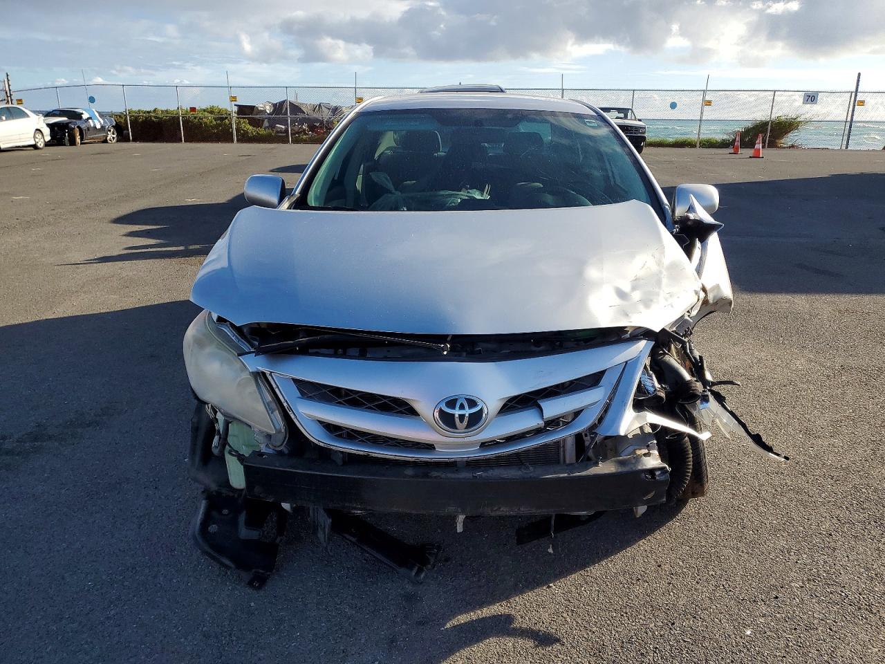 2012 TOYOTA COROLLA BASE photo 5