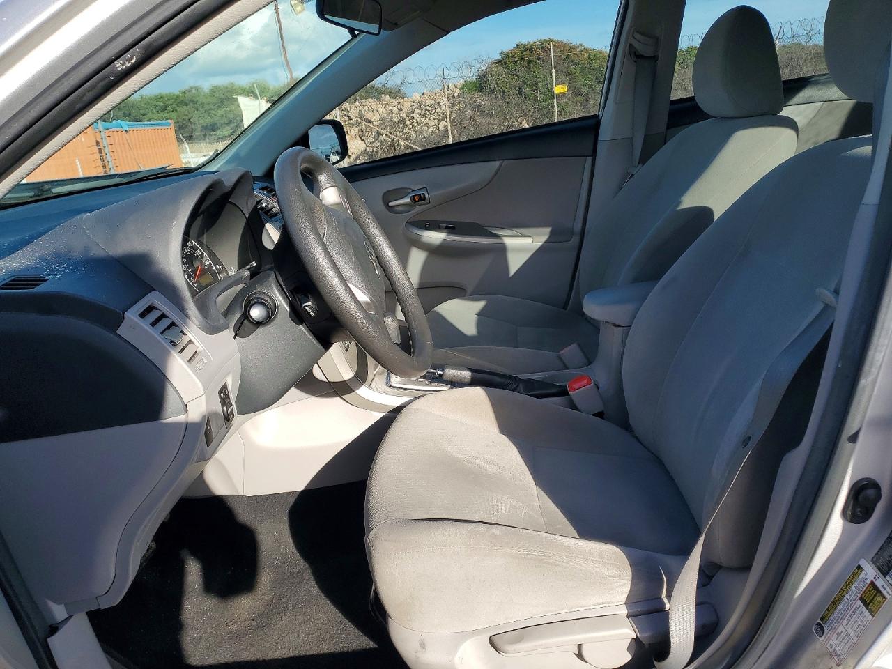 2012 TOYOTA COROLLA BASE photo 7