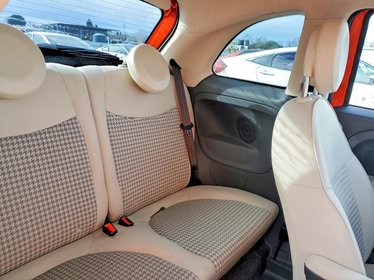 2017 FIAT 500 POP photo 10