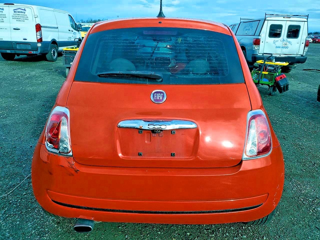 2017 FIAT 500 POP photo 6
