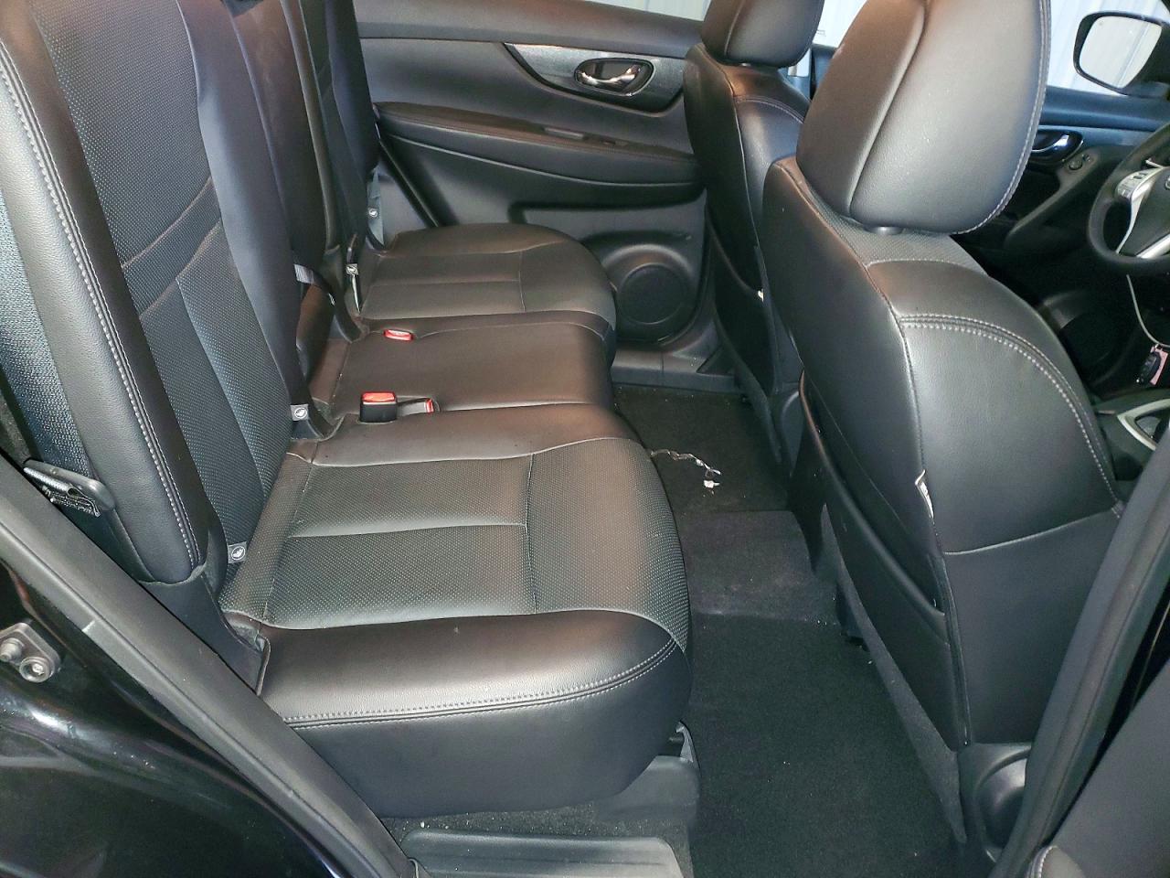 2016 NISSAN ROGUE S photo 11