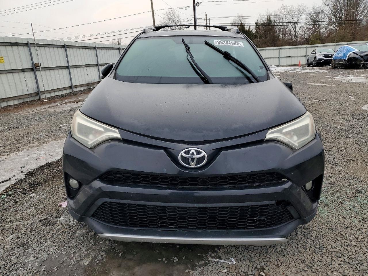 2016 TOYOTA RAV4 SE photo 9