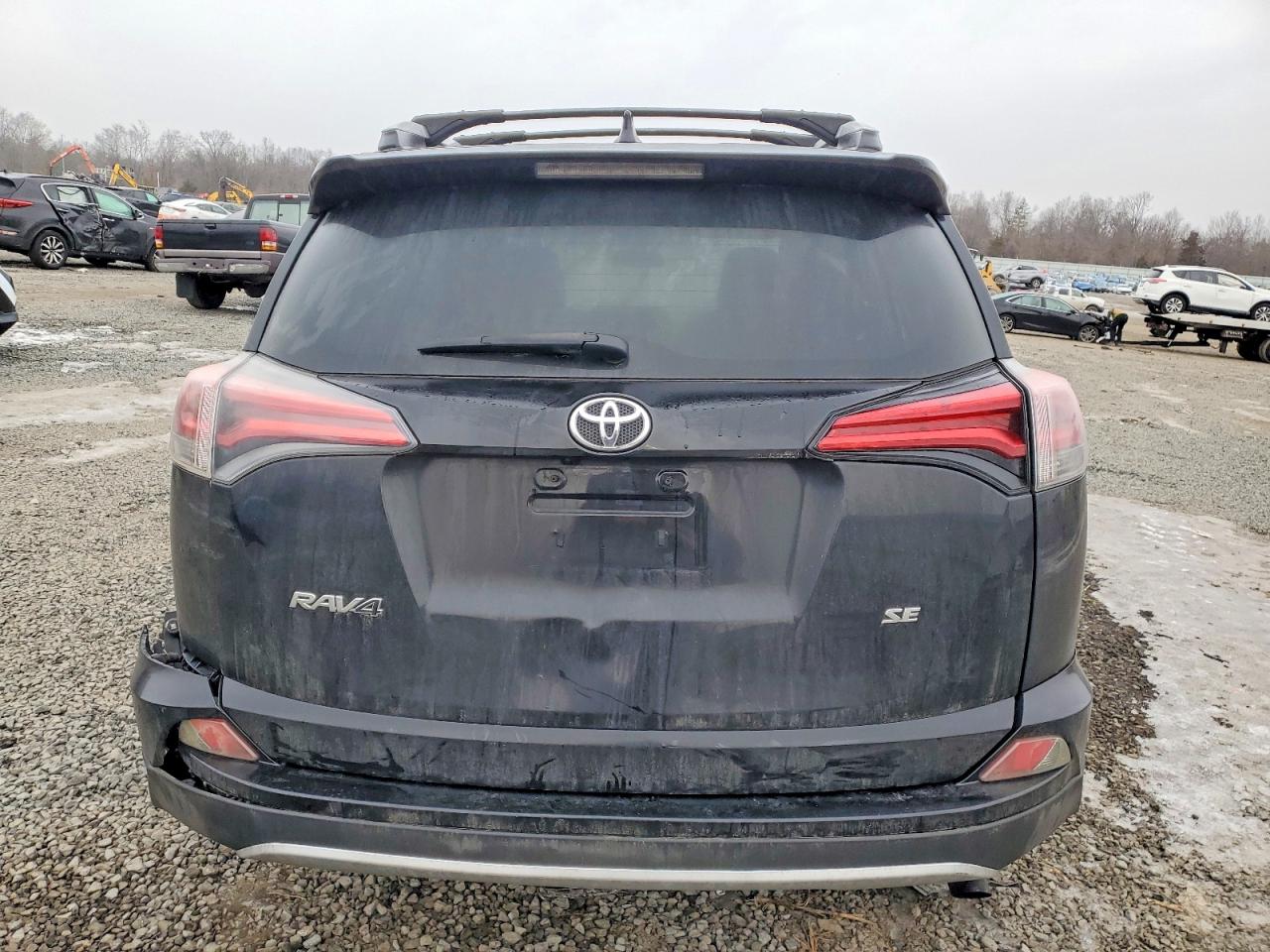 2016 TOYOTA RAV4 SE photo 11