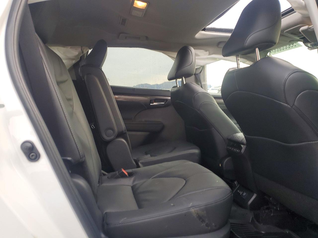 2025 TOYOTA HIGHLANDER HYBRID LIMITED photo 11