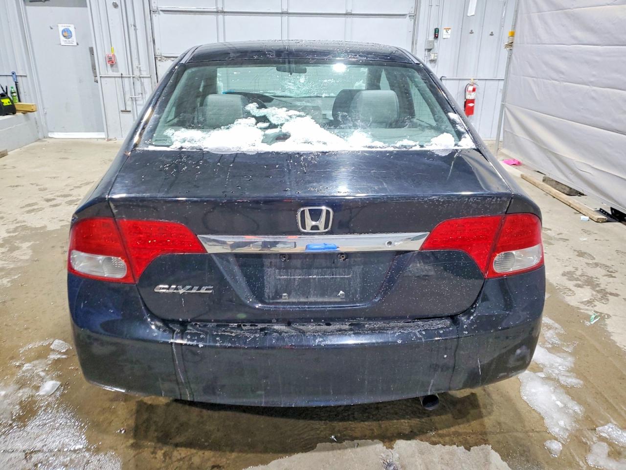 2011 HONDA CIVIC LX photo 11