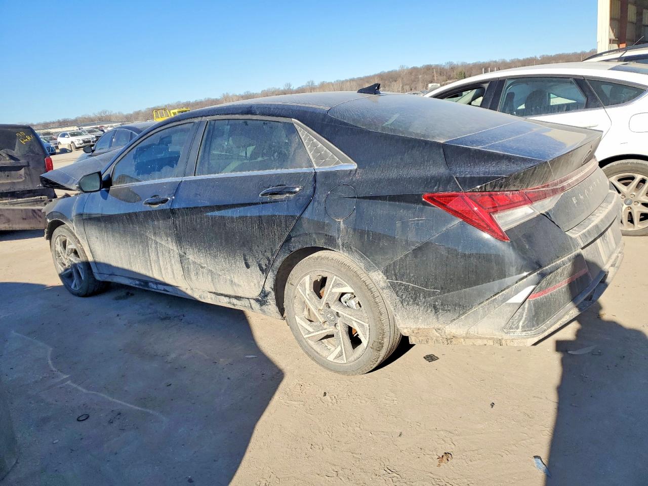 2025 HYUNDAI ELANTRA LIMITED photo 2