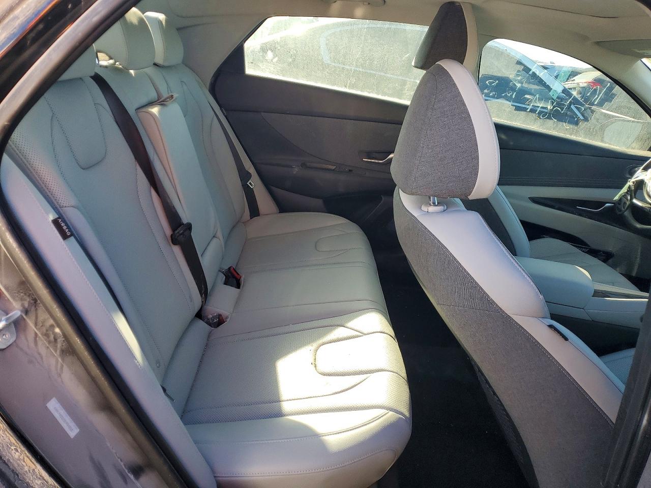 2025 HYUNDAI ELANTRA LIMITED photo 10