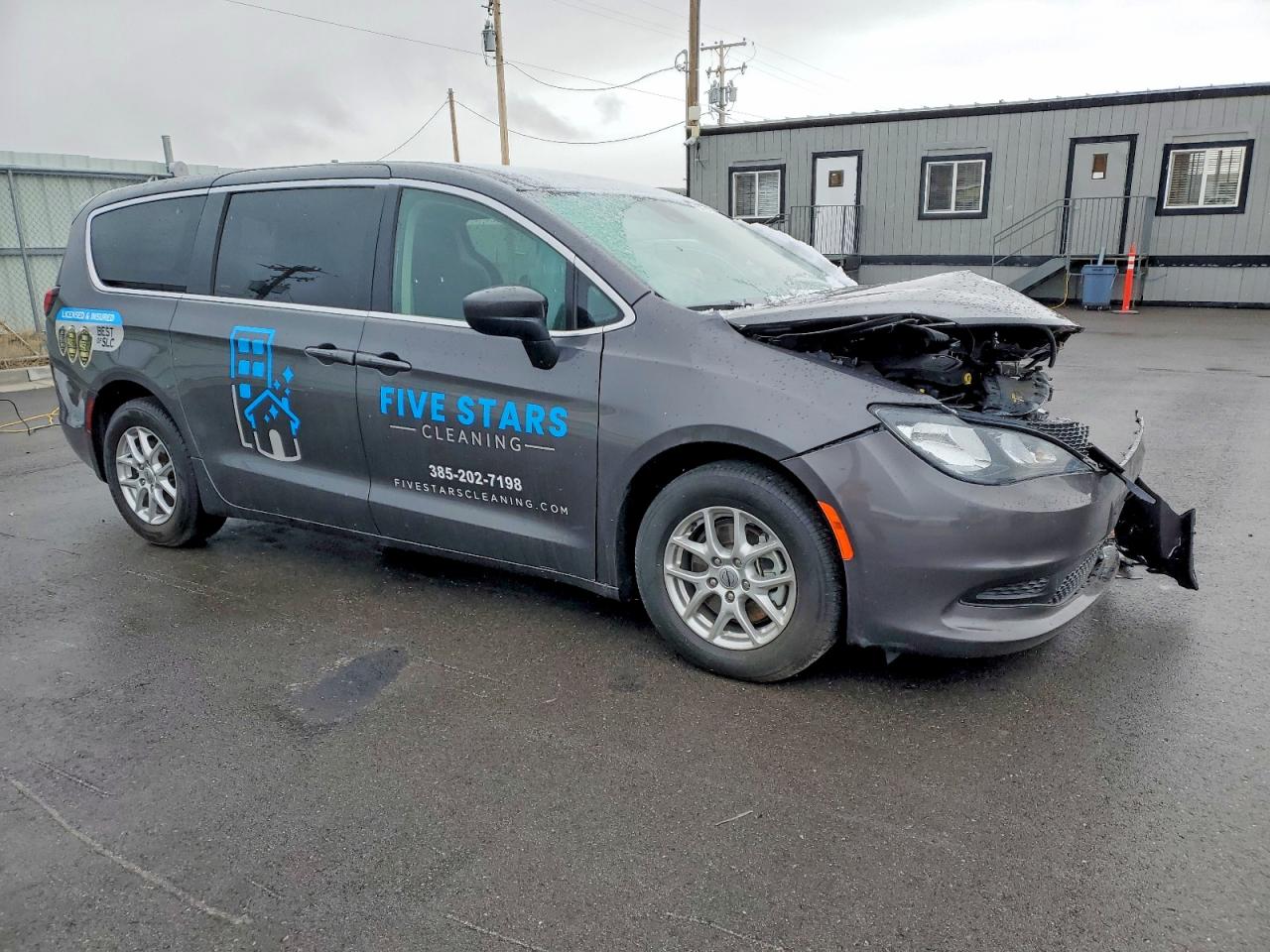 2023 CHRYSLER VOYAGER LX photo 4