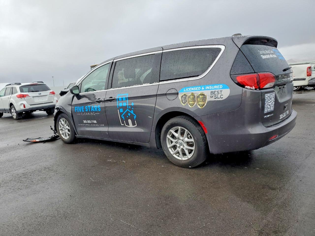 2023 CHRYSLER VOYAGER LX photo 2