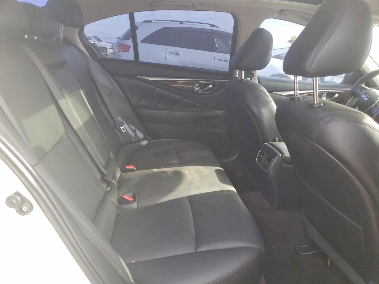 2018 INFINITI Q50 LUXE photo 10