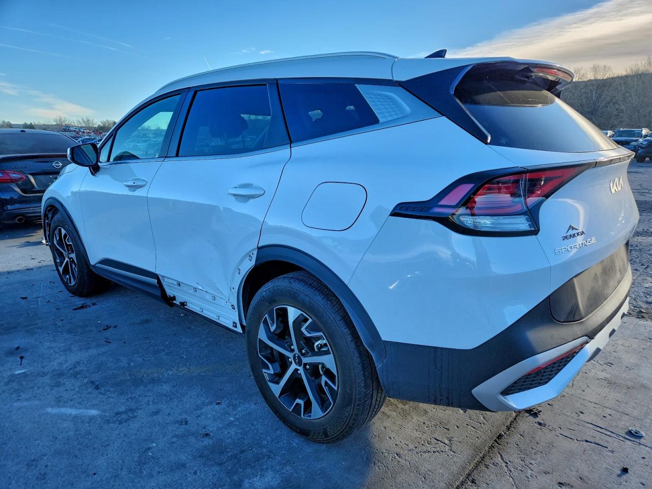 2025 KIA SPORTAGE EX photo 3