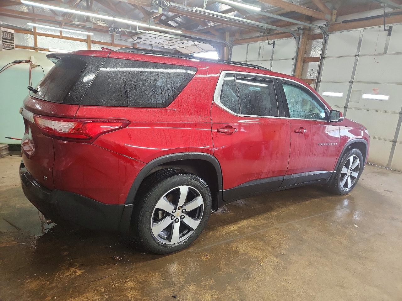 2019 CHEVROLET TRAVERSE LT photo 3