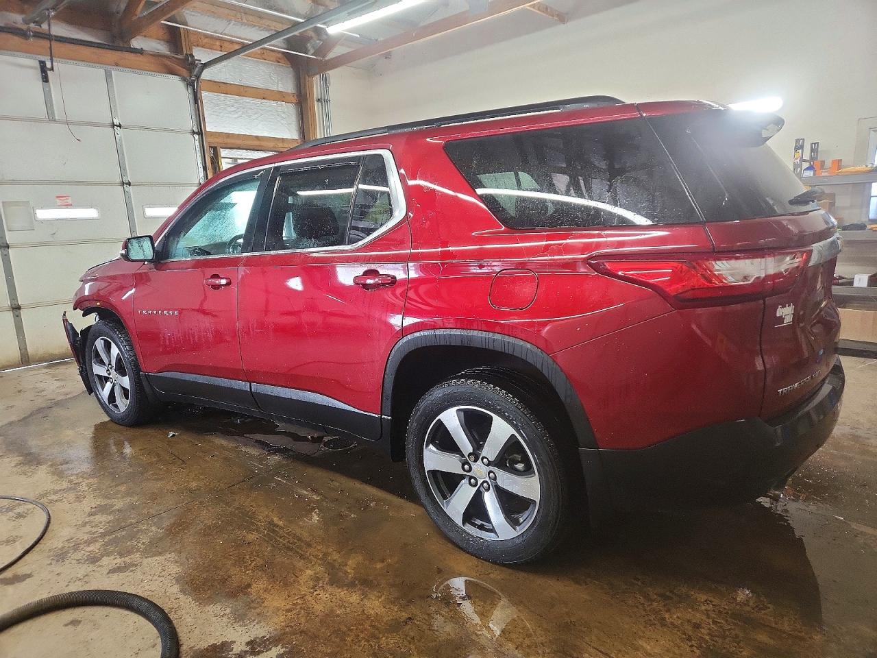 2019 CHEVROLET TRAVERSE LT photo 2