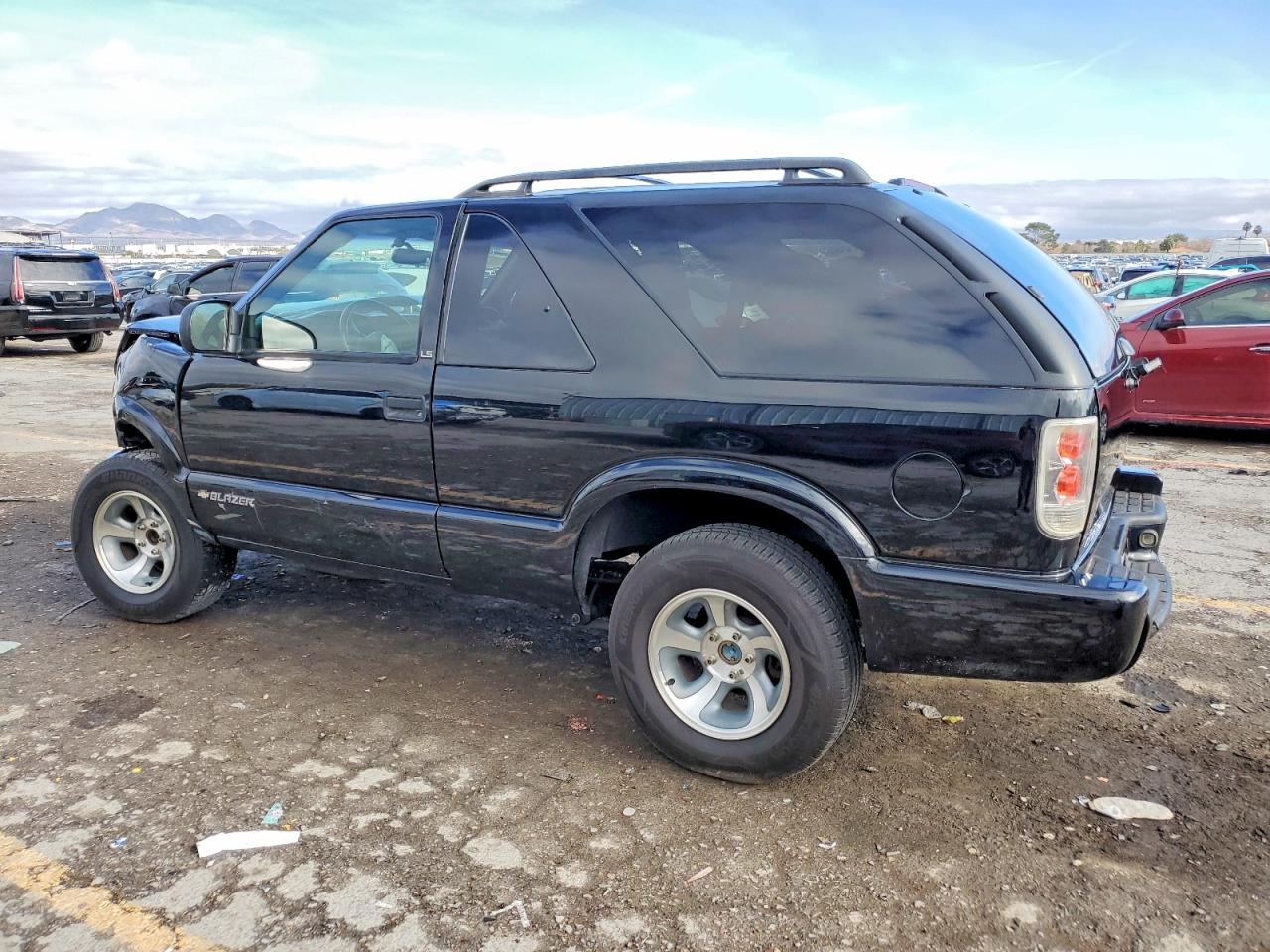 2003 CHEVROLET BLAZER photo 3