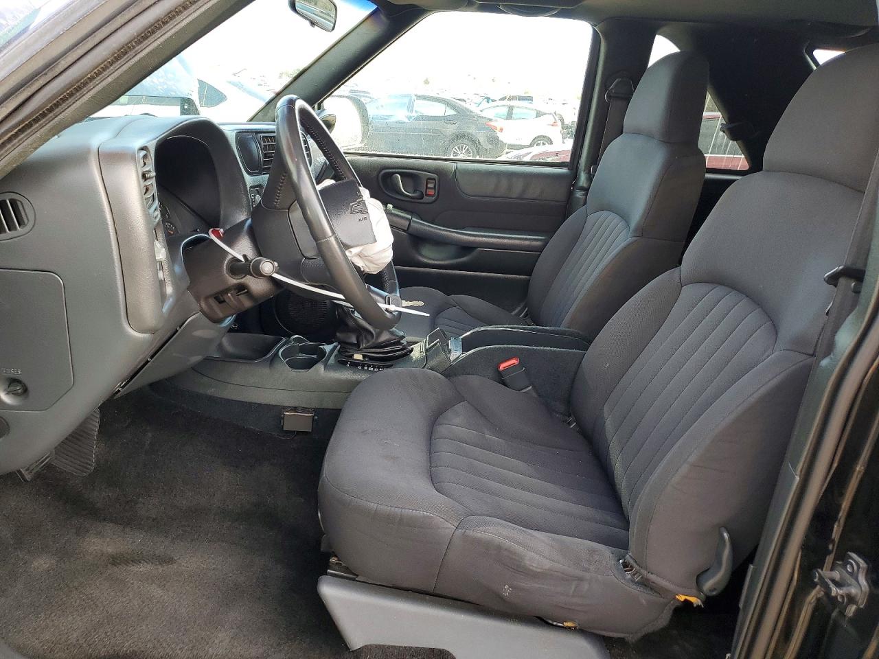 2003 CHEVROLET BLAZER photo 13