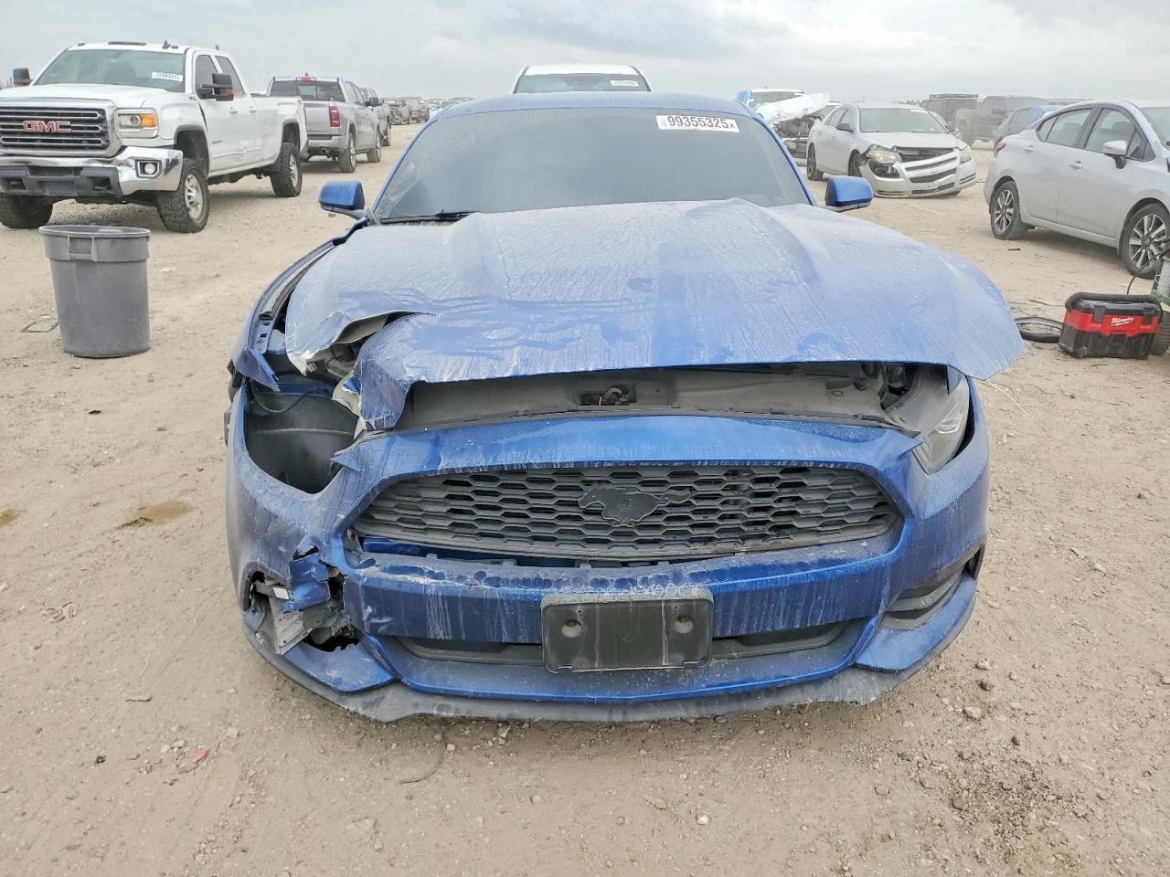 2017 FORD MUSTANG photo 5