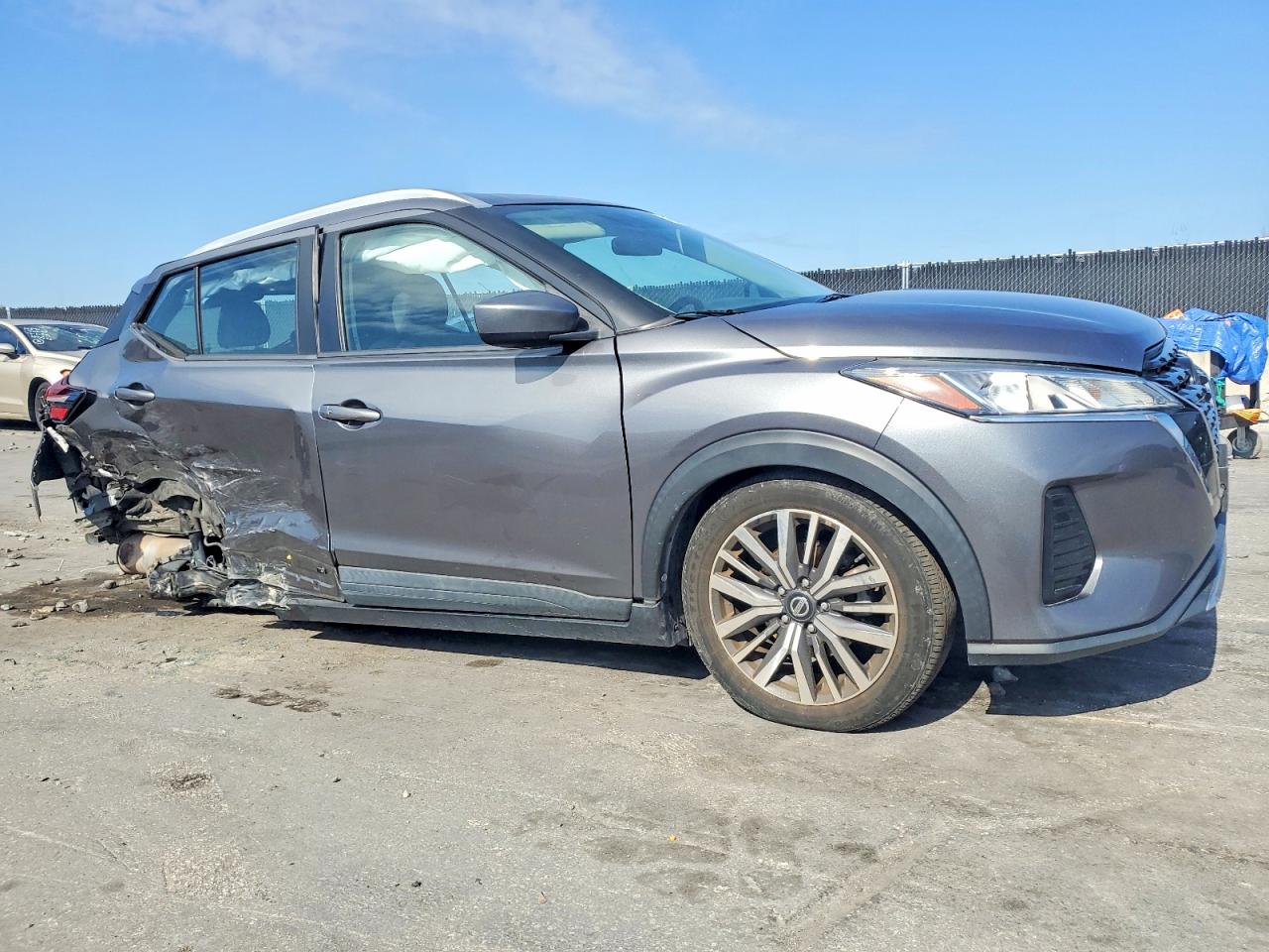 2021 NISSAN KICKS SV photo 4