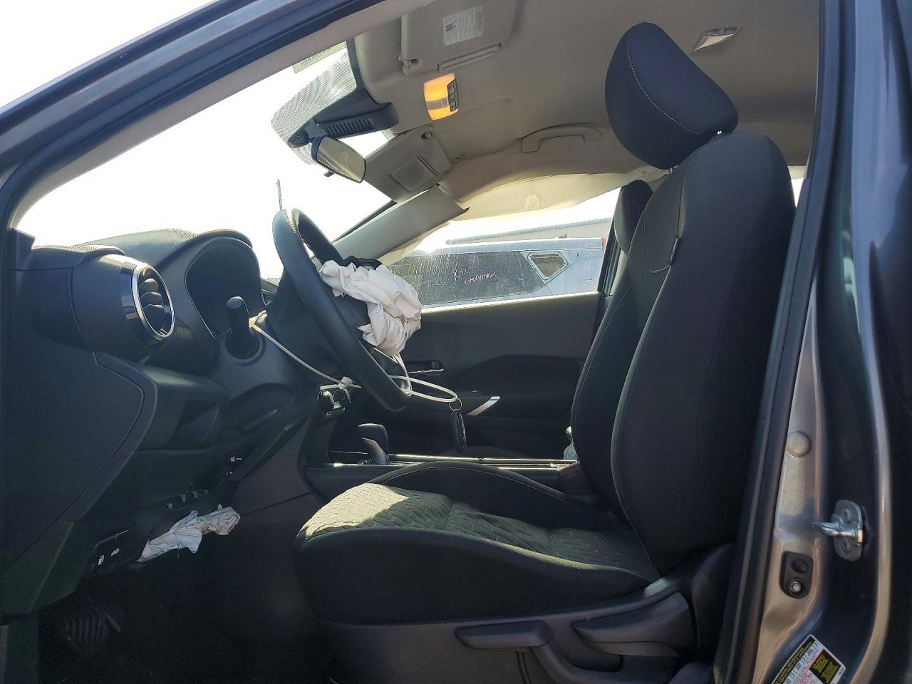 2021 NISSAN KICKS SV photo 7