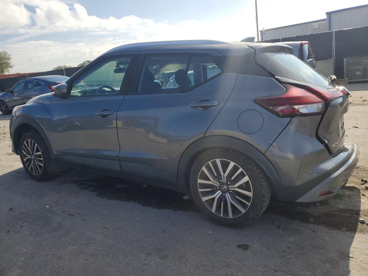 2021 NISSAN KICKS SV photo 2