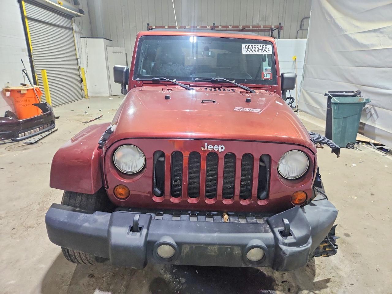 2009 JEEP WRANGLER UNLIMITED SAHARA photo 5