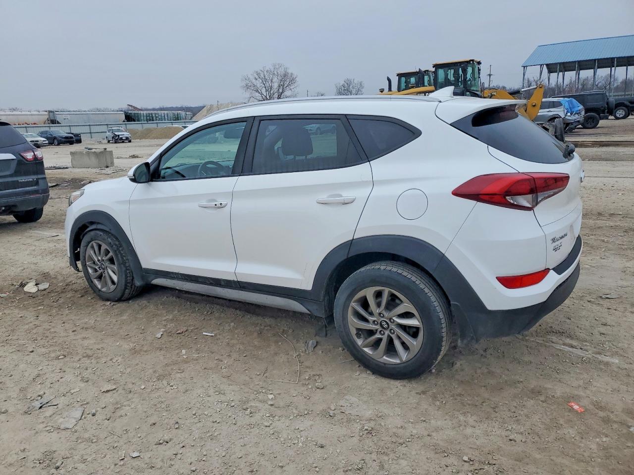 2017 HYUNDAI TUCSON SE PLUS photo 2
