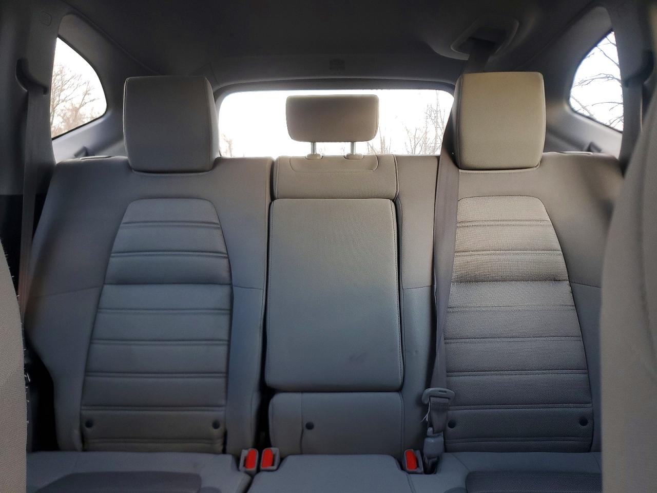 2017 HONDA CR-V LX photo 10