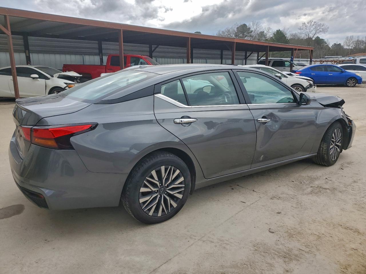 2025 NISSAN ALTIMA SV photo 3