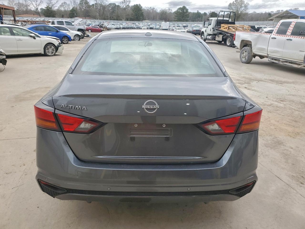 2025 NISSAN ALTIMA SV photo 6