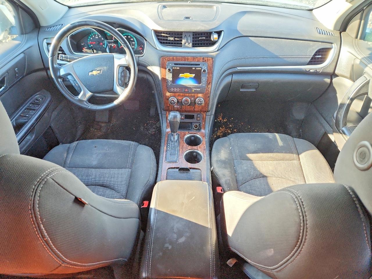 2014 CHEVROLET TRAVERSE LT photo 8