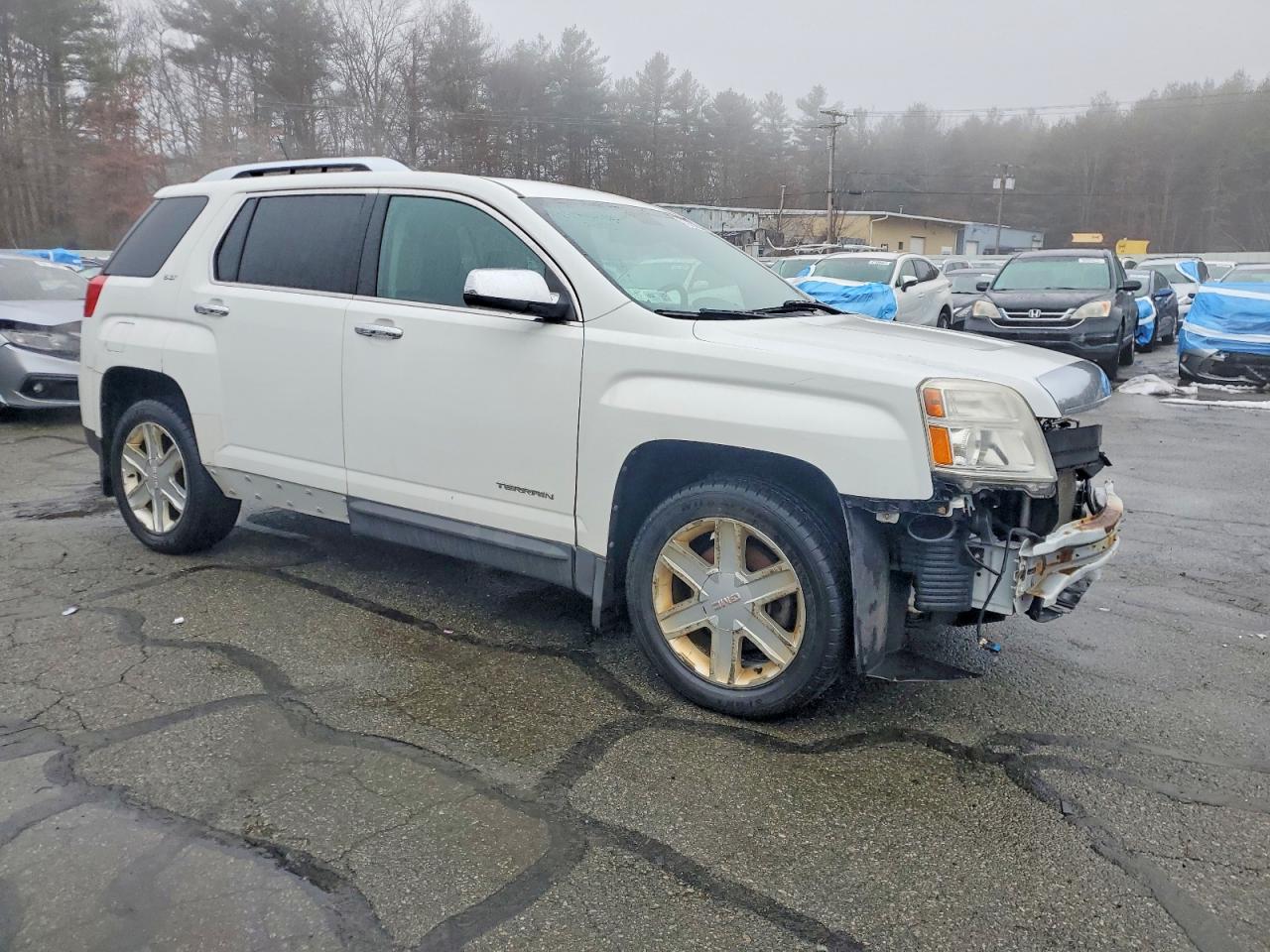2011 GMC TERRAIN SLT photo 4