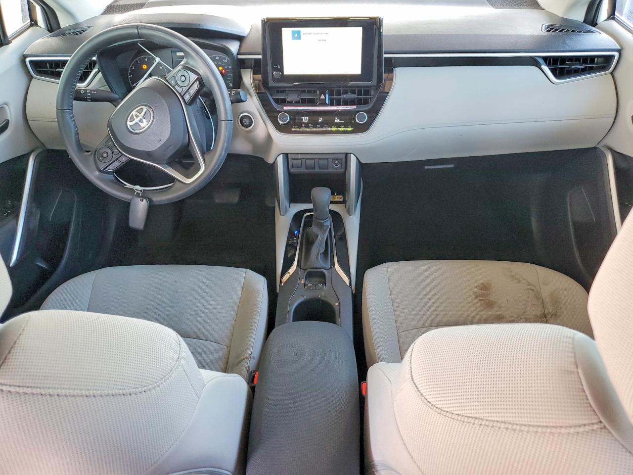 2023 TOYOTA COROLLA CROSS LE photo 8