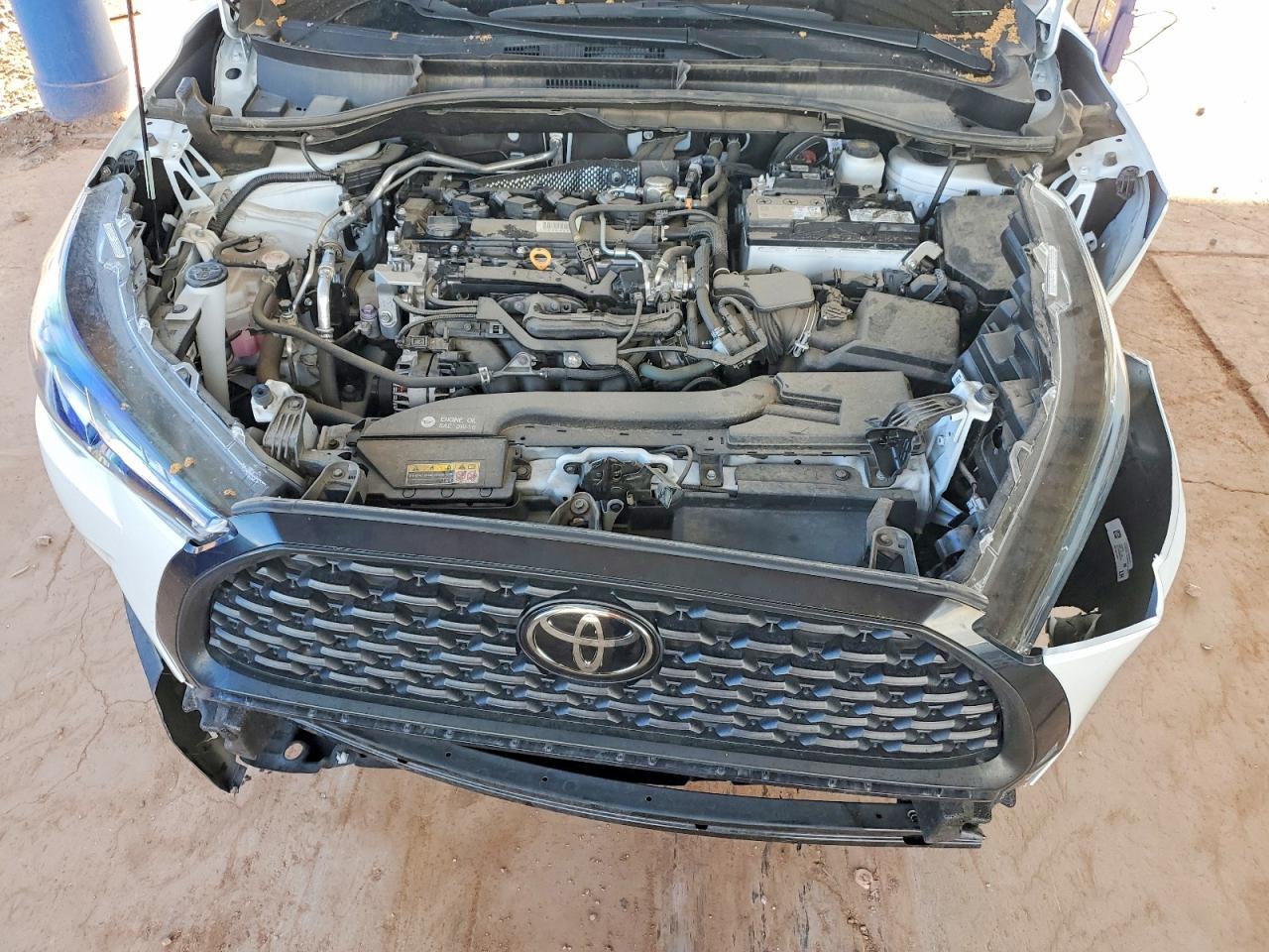 2023 TOYOTA COROLLA CROSS LE photo 12