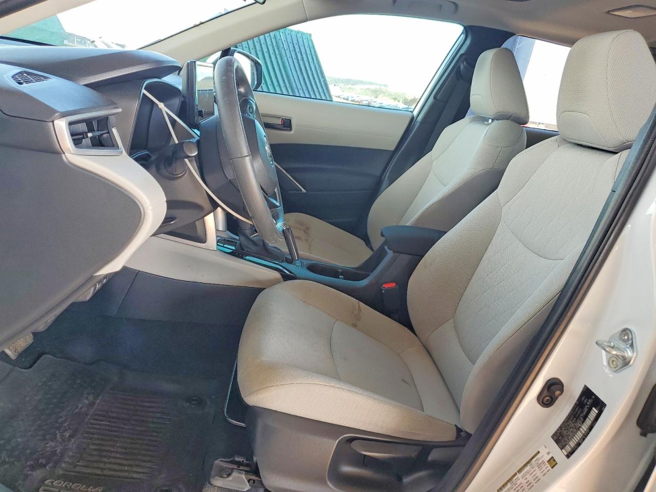 2023 TOYOTA COROLLA CROSS LE photo 7