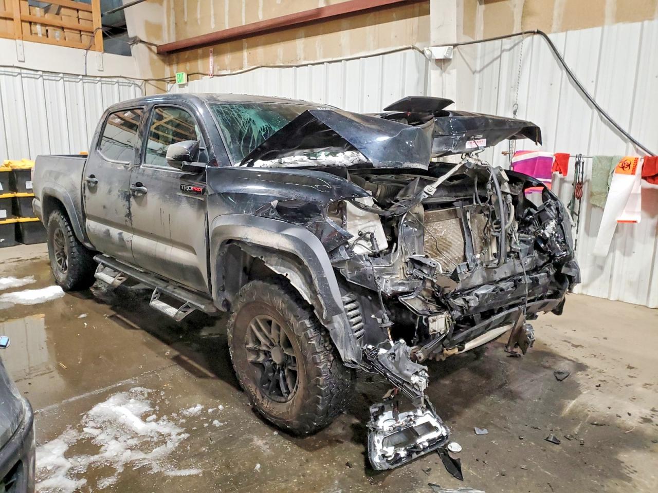 2021 TOYOTA TACOMA photo 4