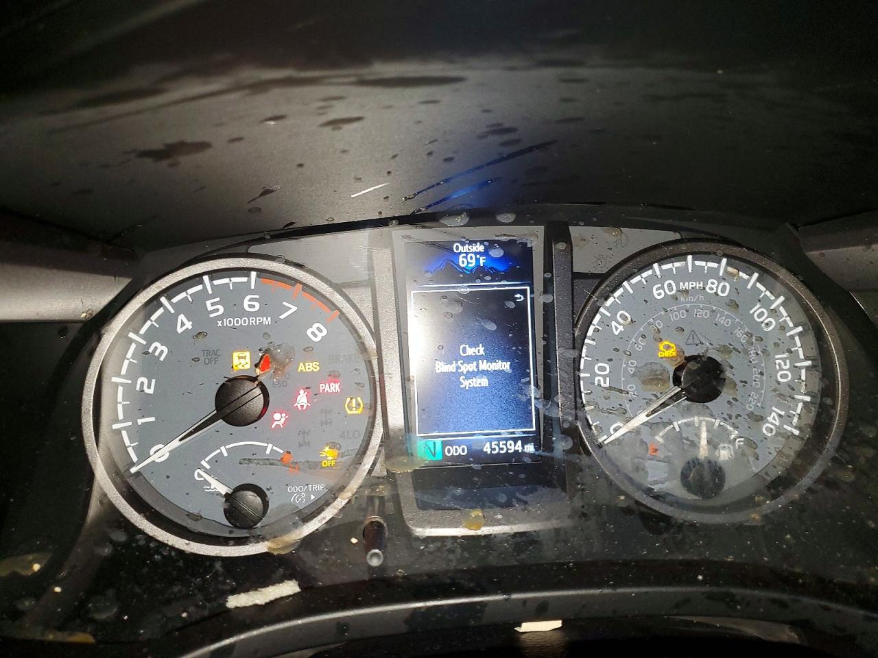 2021 TOYOTA TACOMA photo 9