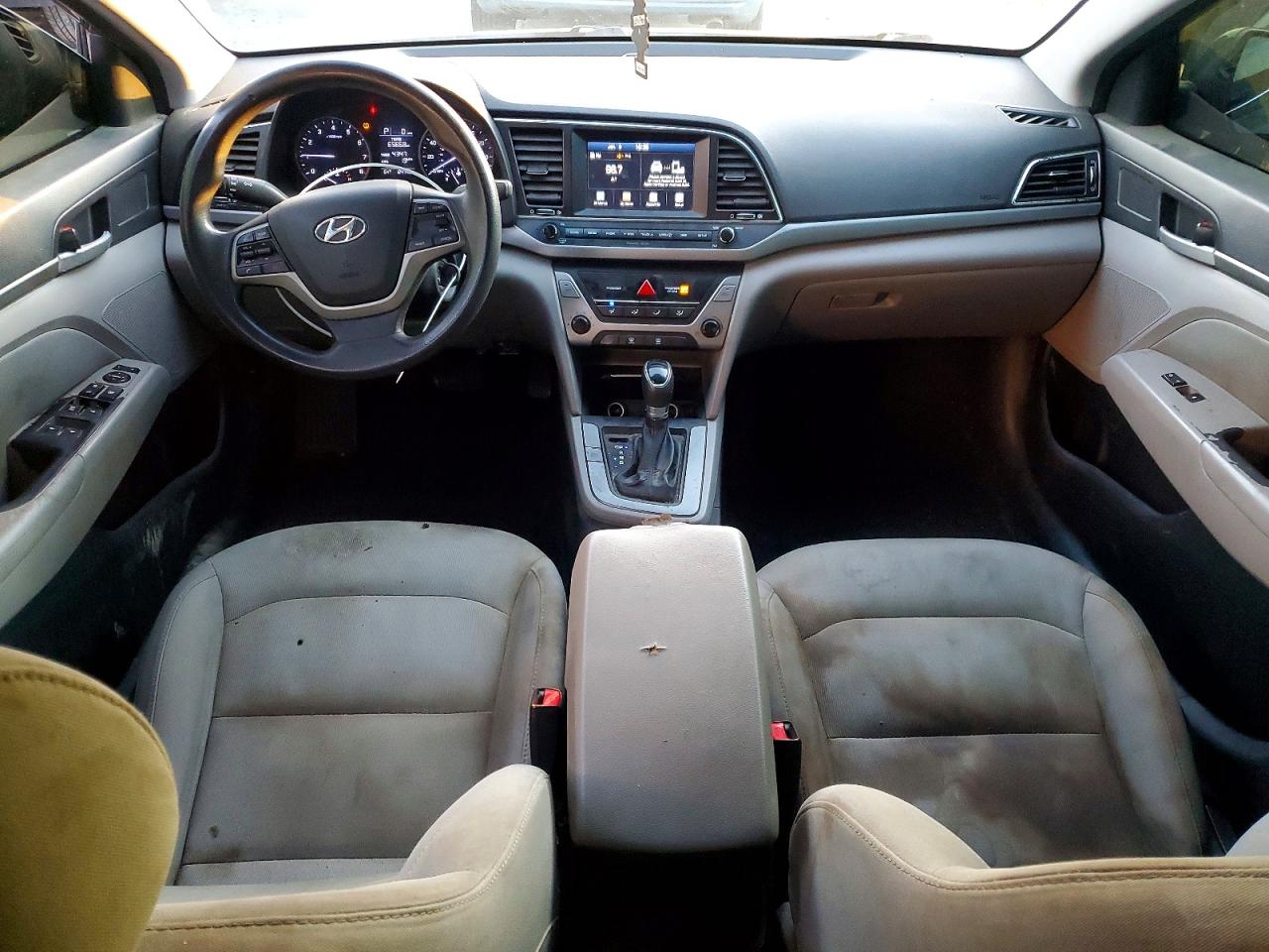 2017 HYUNDAI ELANTRA SE photo 8