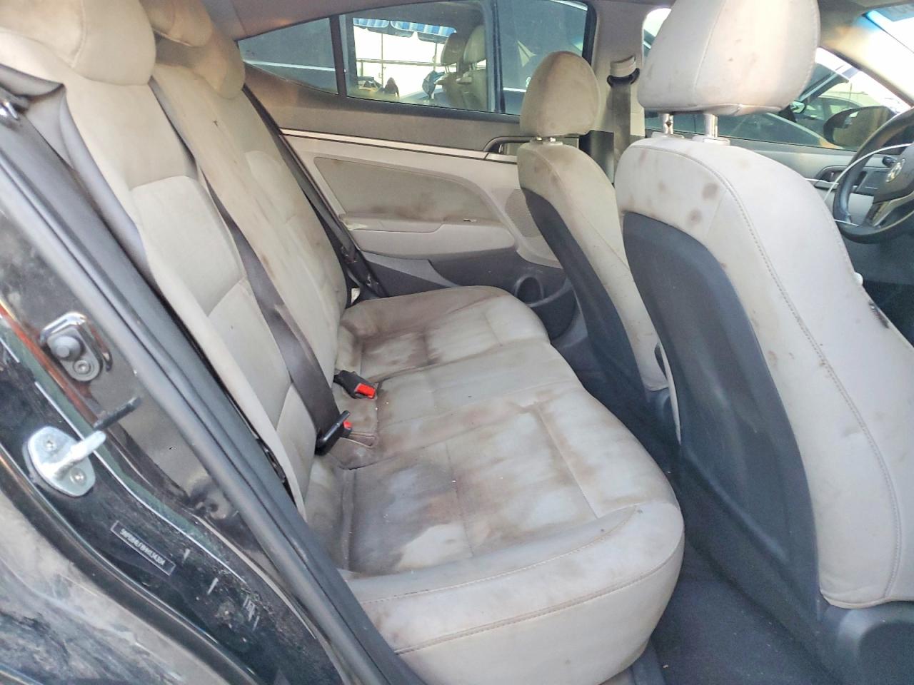 2017 HYUNDAI ELANTRA SE photo 10