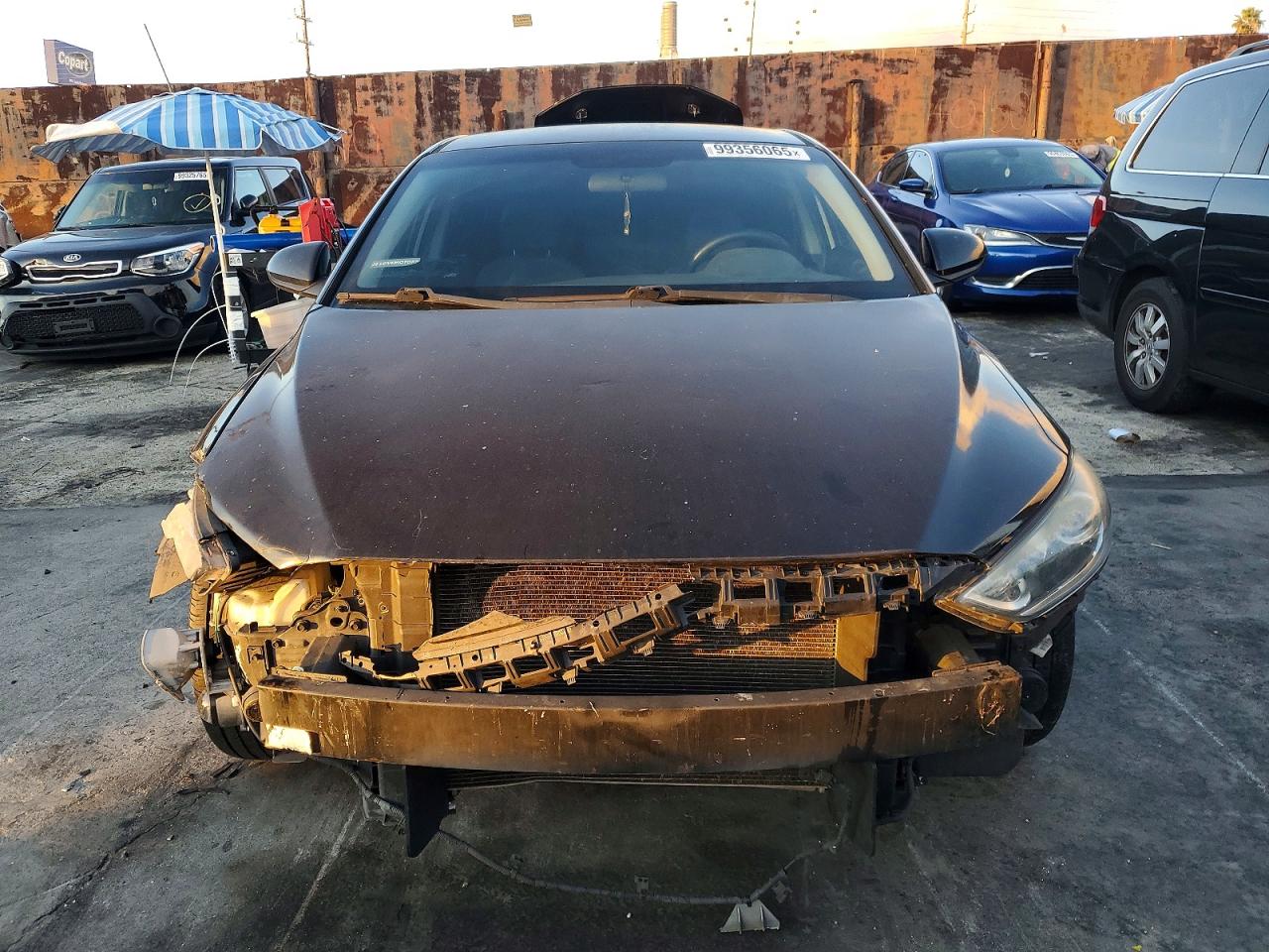 2017 HYUNDAI ELANTRA SE photo 5